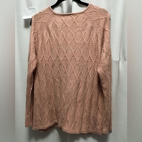 Supersoft, cold shoulder sweater - Picture 6 of 7